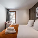 Apartment Le Globe Argentiere - By Emerald Chamonix