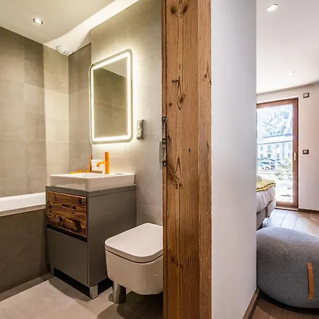 Apartment Le Globe Argentiere - By Emerald Chamonix